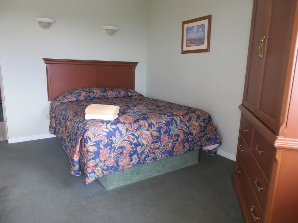 Villa Nova Motel Wasaga Beach Oda fotoğraf