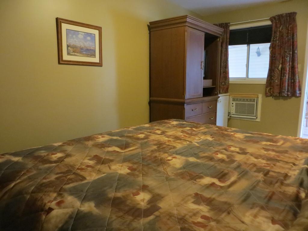 Villa Nova Motel Wasaga Beach Oda fotoğraf